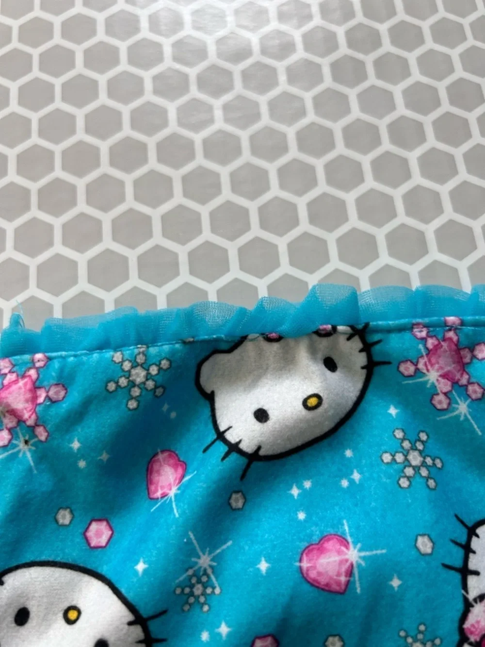 NWT Hello Kitty Girls' Turquoise Fleece Pajama Set - Cozy Two-Piece. Size 6